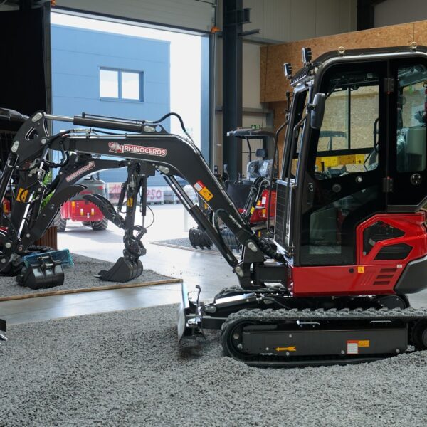 Minibagger Rhinoceros XN25B mit Kabine – Kubota D1105