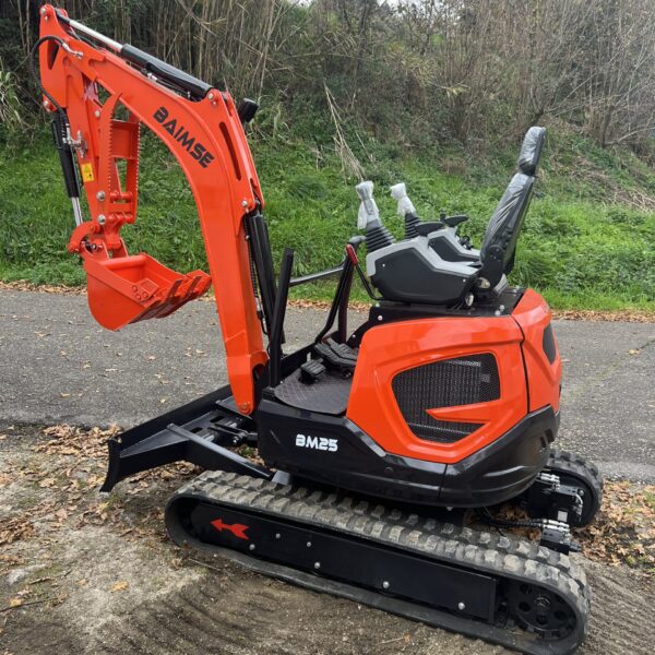 Baimse 2500 kg Mini-Rotationsbagger, Kubota D1105 3-Zylinder-Motor | Emerald-Excavator