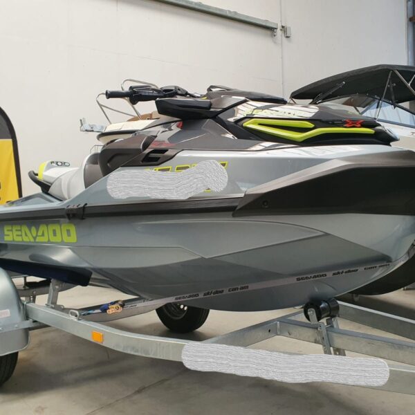 SeaDoo RXT-X 325 Audio Jetski Modell 2025 inkl. Anhänger - 32 Betriebsstunden