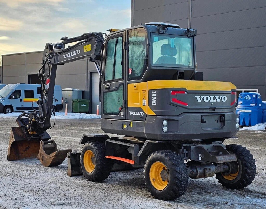 Volvo-EW60E-20-1024x805-1